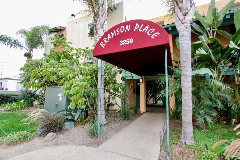 A hood in the Bramson Place seems like giving nice welcome to its guests.