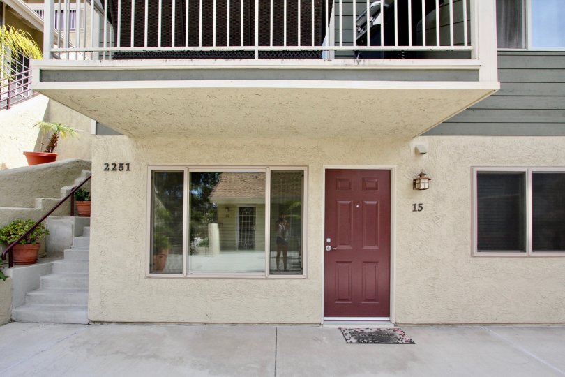 Bay Pointe Apartment is centrally located between Crown Pointe and Pacific Beach. Our great location puts you just minutes away from Mission Beach, Sea World & La Jolla. We are close to the freeway which gives you direct access to the Mission Valley and F