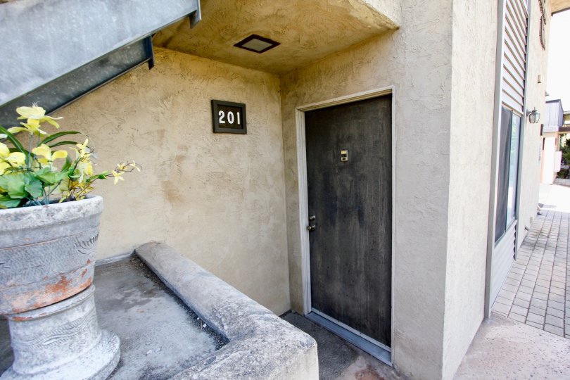 THE FLAT 201 IN THE HARBOR VILLAS WITH THE FLOWER POT