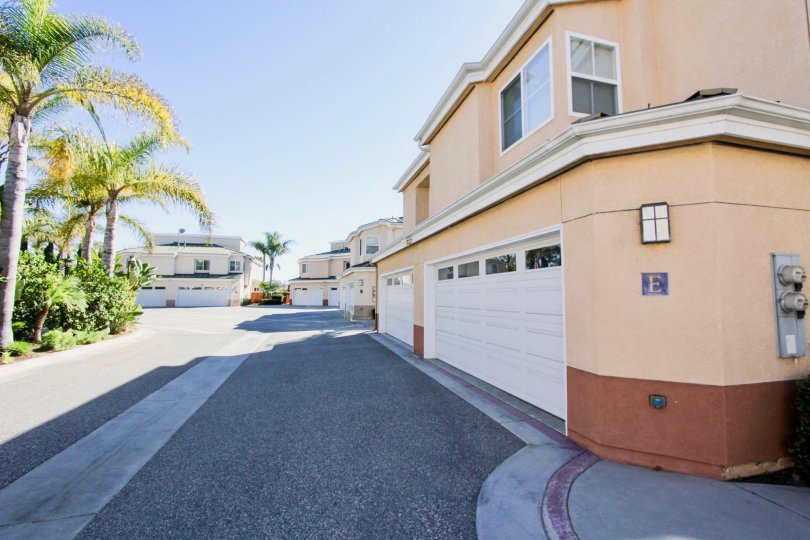 Eaton Court, City: Oceanside, a nice road to walk adjacent to buildings