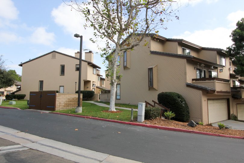Woodlands Ivy in Oceanside, California, Driveway and Buildings