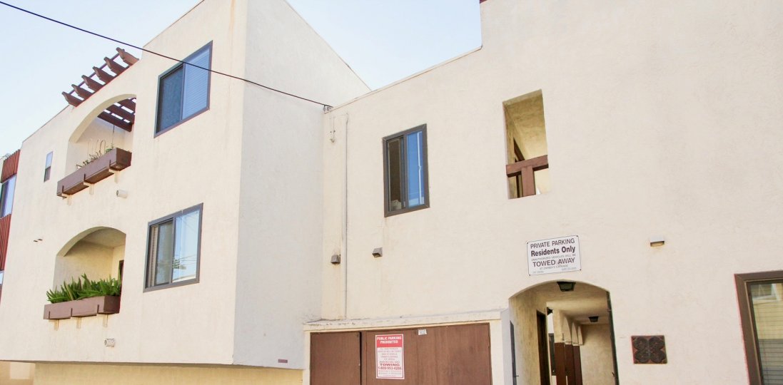 Two Story Condo with Fenced Patio Close to Shopping, Eating Entertainmen