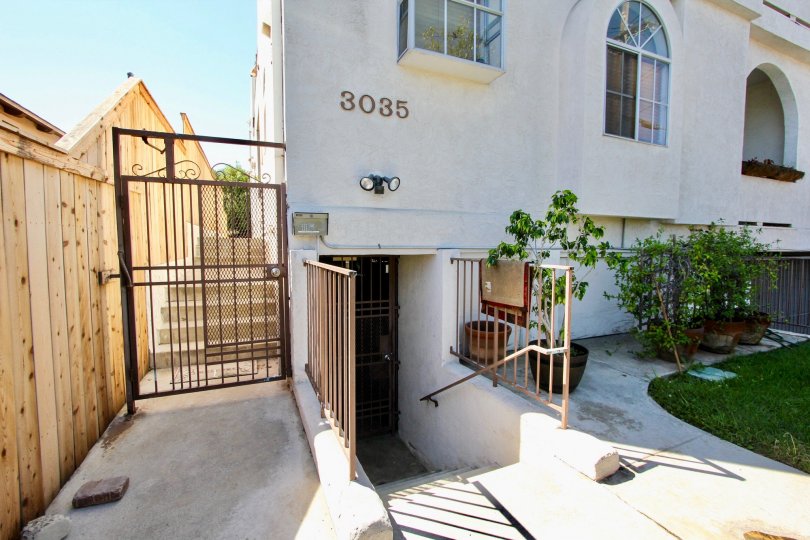 3035 primrose villas in point loma california, front entrance