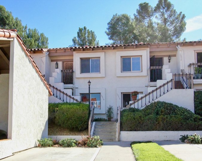 Large stairway leading up to Compana Villas in Rancho Bernardo CA