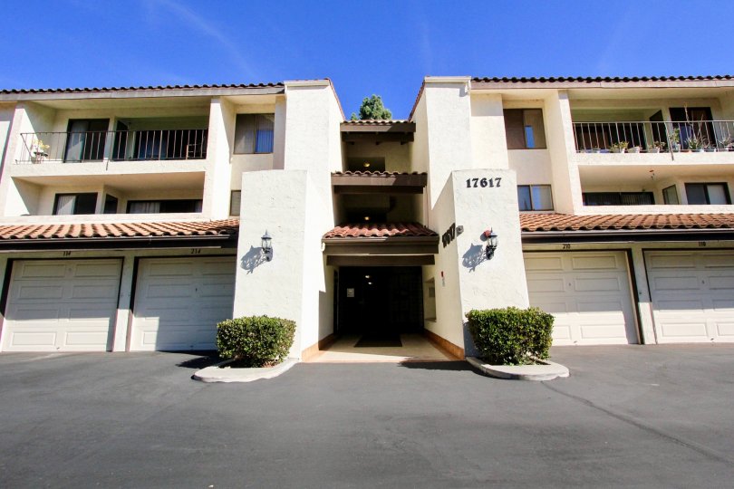 Oaks North Village, City: Rancho Bernardo, backside of the building with beautiful balconies