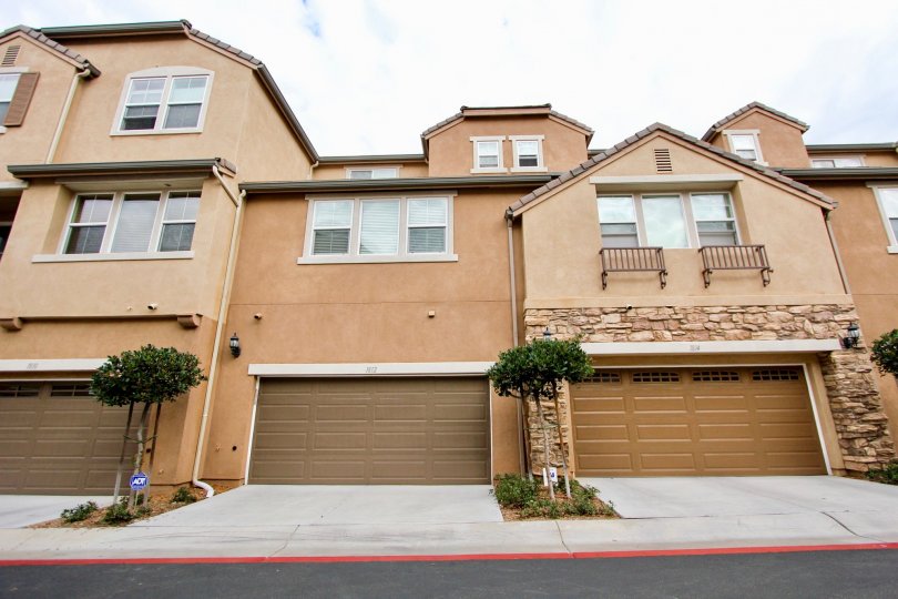 Front View of a beautiful brown and modern building in Aubrey Glen, Santee, Califor nia