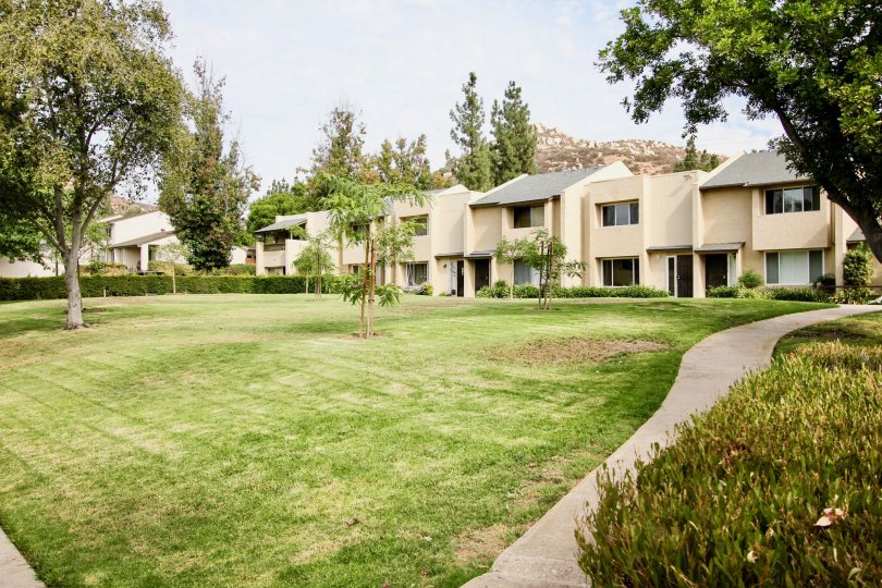 This is a Condo located at 10324 Del Coronado Lane, Santee, CA. 10324 Del Coronado Ln has 3 beds, 1 ½ bath, and approximately 1, 190 square feet. The property has a lot size of 1, 342 sqft and was built in 1978. The average list price for similar homes fo
