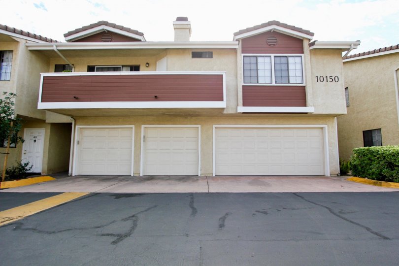The Lakes , Santee , California, elegant house,white sky
