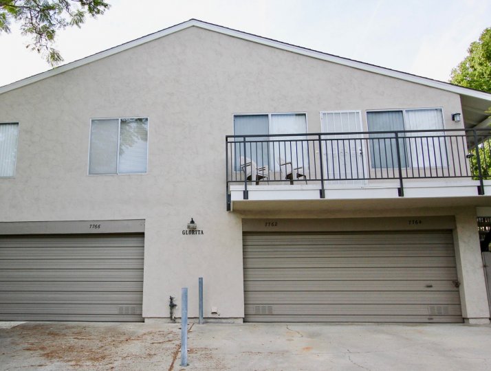Genesee Highlands , University City, California, white sky, balcony