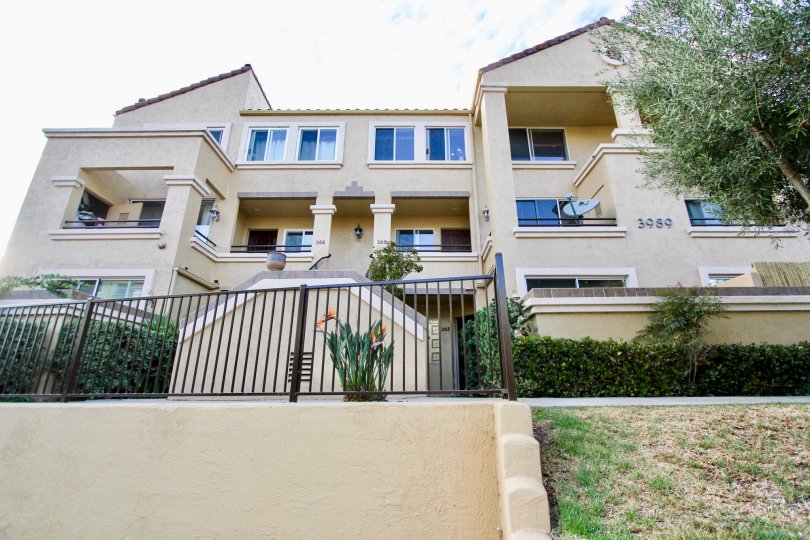 THE BEAUTIFUL VILLA WITH GOOD INFRASTRUCTURE IN THE UNIVERSITY CITY IN CALIFORNIA