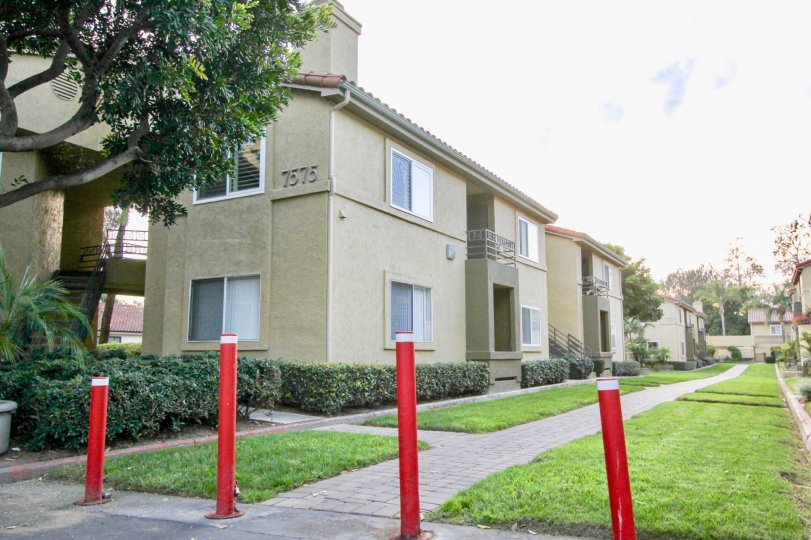Serene town homes surrounded by beautiful sidewalks and lush gardens at Verano, University City, California