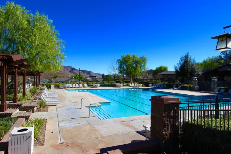 swimming pool in Sycamore Creek Corona