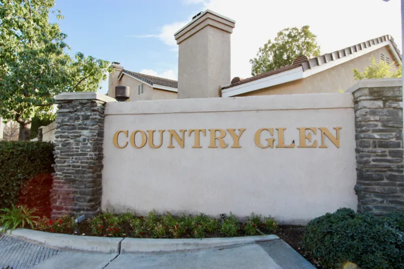 The marquee at Country Glen has beautiful ledgestone