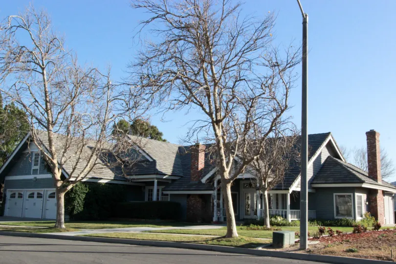 The sign at the entrance to Country Manor Estates in Temecula
