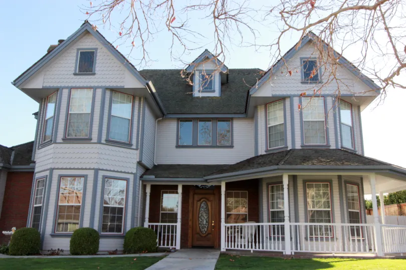 A gated private residence at Country Manor Estates in Temecula