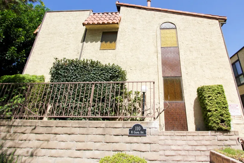 The building at 106 N Chapel Ave