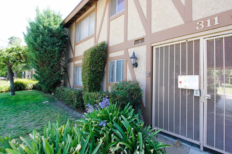 The landscaping around Almansor Park Estates in Alhambra California