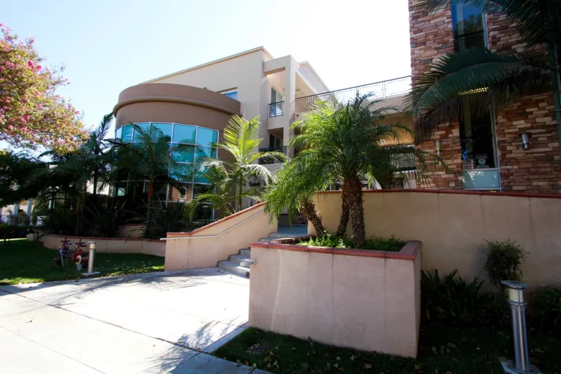 The view of Cascade Residence from the street