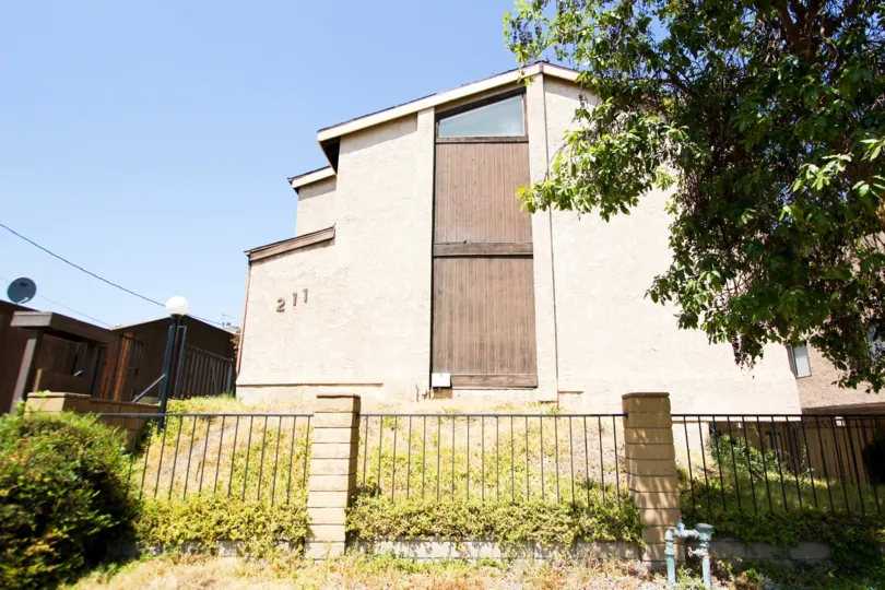 The address for Palmetto Townhomes