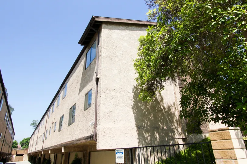 The view of Palmetto Townhomes from the street