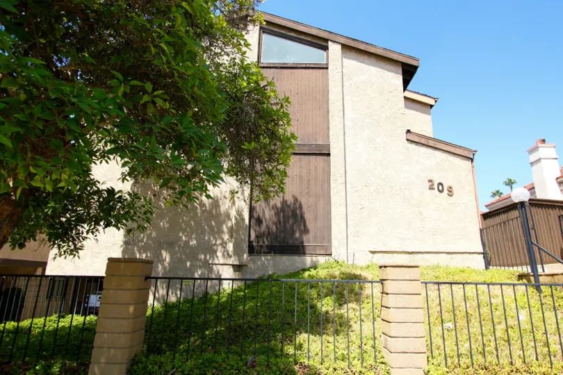 The landscaping around Palmetto Townhomes in Alhambra California