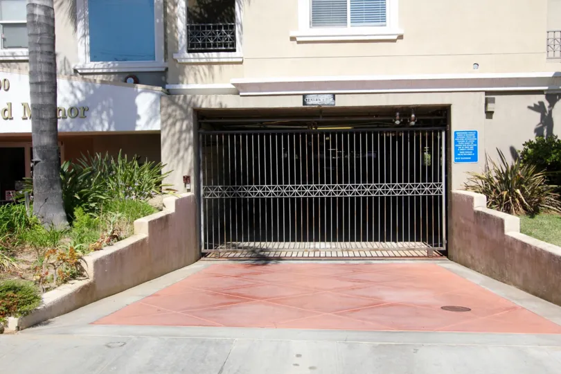 The parking for Woodward Manor