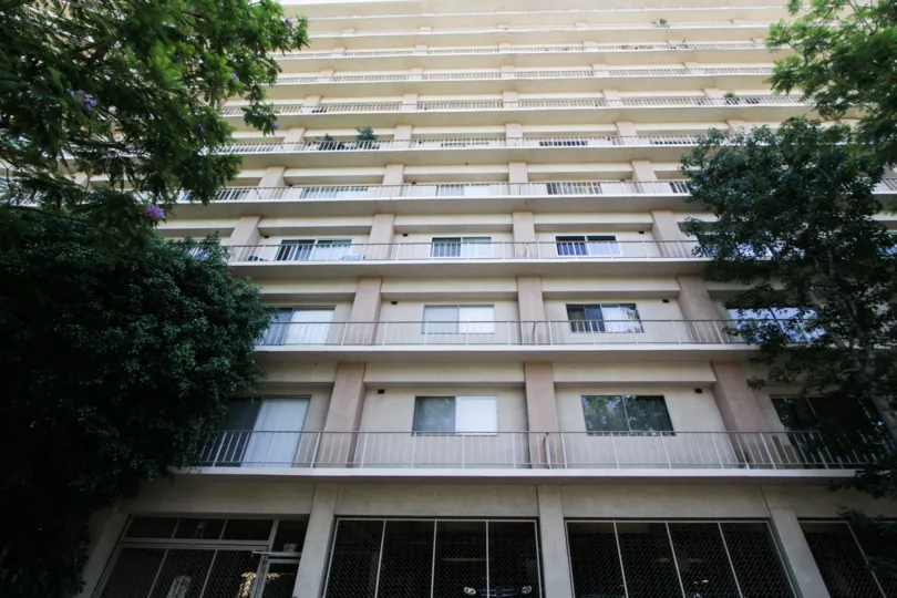 The 100 South Doheny building