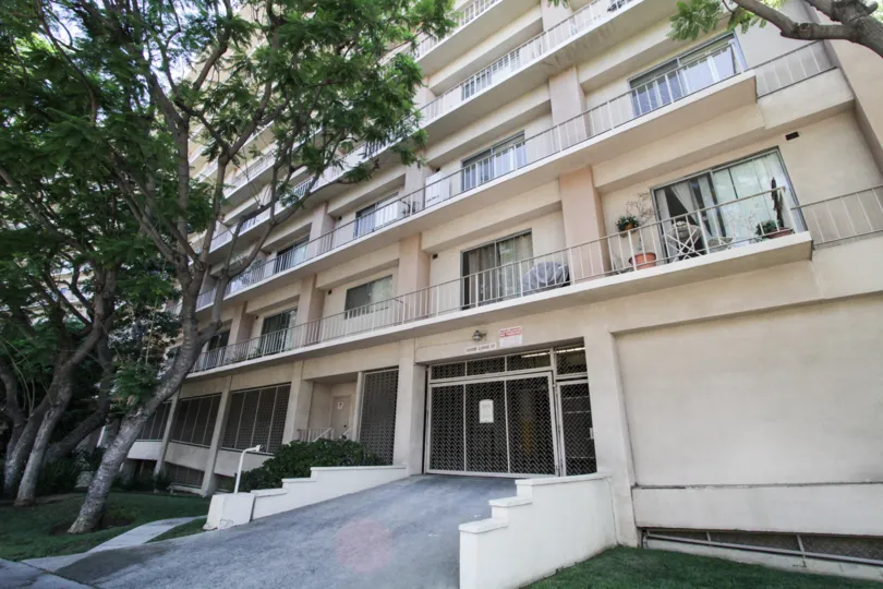 The balconies at 100 South Doheny