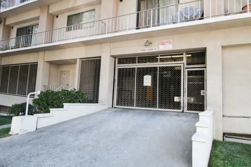 The parking at 100 South Doheny in Beverly Center