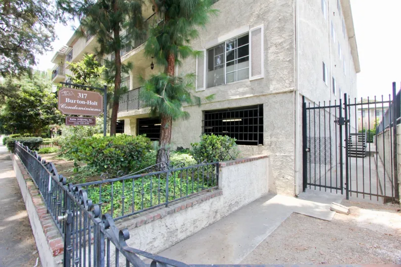 an amazing front view of the entrance to 317 S Holt, Beverly Center, California