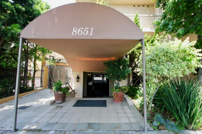 A good view of the entrance to 8651 Olympic in Beverly Center, California