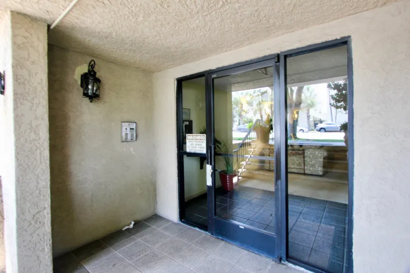 A modern and comfortable entry way to this Olympic community