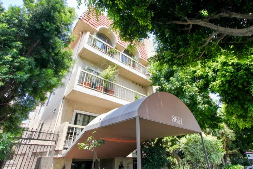 8651 number building with many rooms and storeys in California