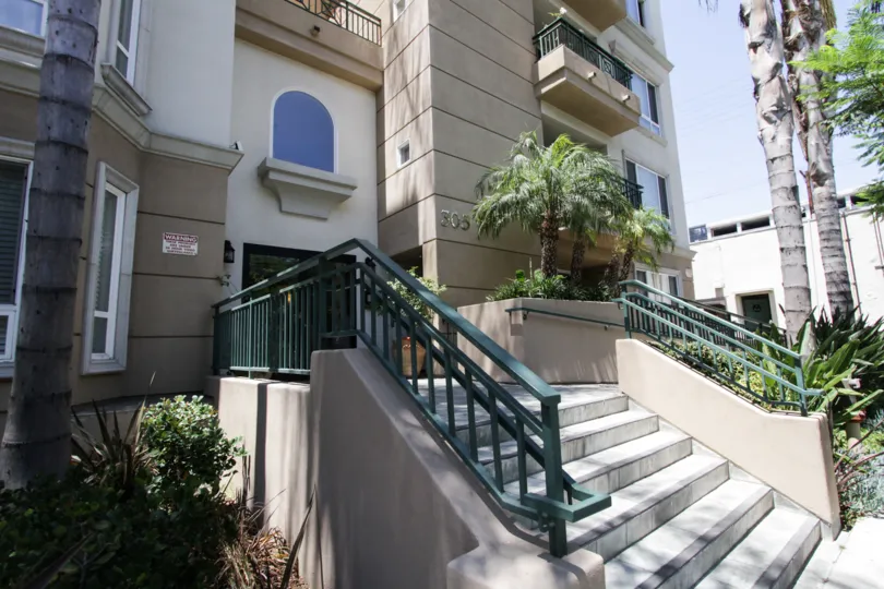 The stairs up to the entrance of Arnaz Grove