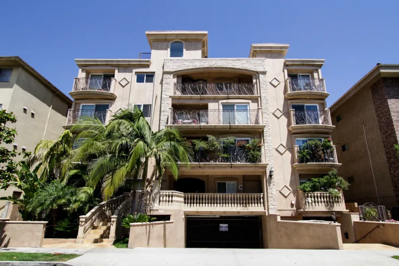 The Bedford Villas building in Beverly Center