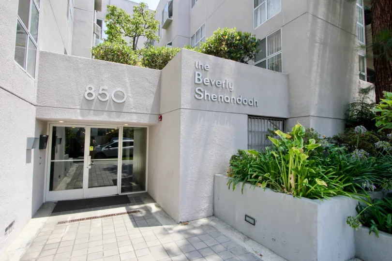 front entrance wall have letters 850 in the building Beverly Shenandoah