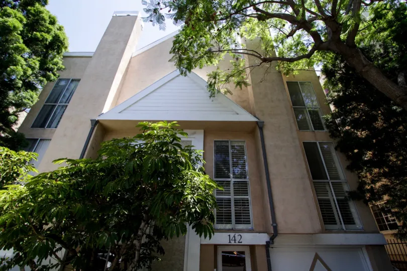 The architecture of Clark Townhomes in Beverly Center