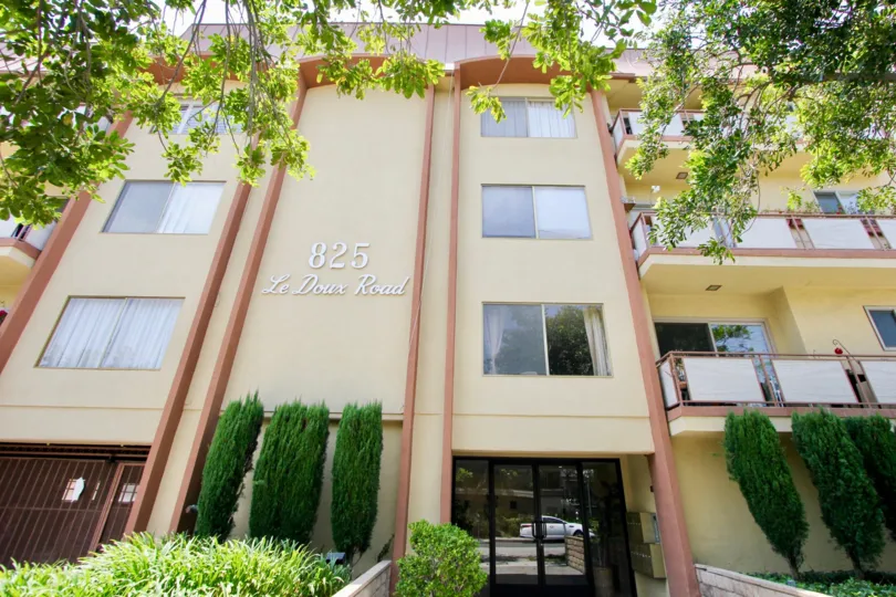 The grand entrance at Le Doux Park in Beverly Center, California
