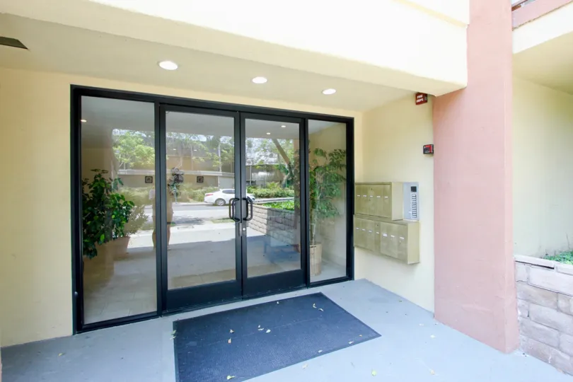 LE DOUX PRK IS IN THE CITY OF BEVERLY CENTRE AND IN THE STATE OF CALIFORNIA. THERE IS A GLASS DOOR