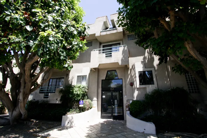 The entryway up to Sweetzer Villa