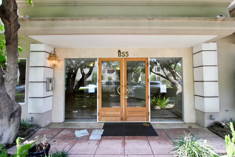 Front entrance of The Haverhills in Beverly Center, CA