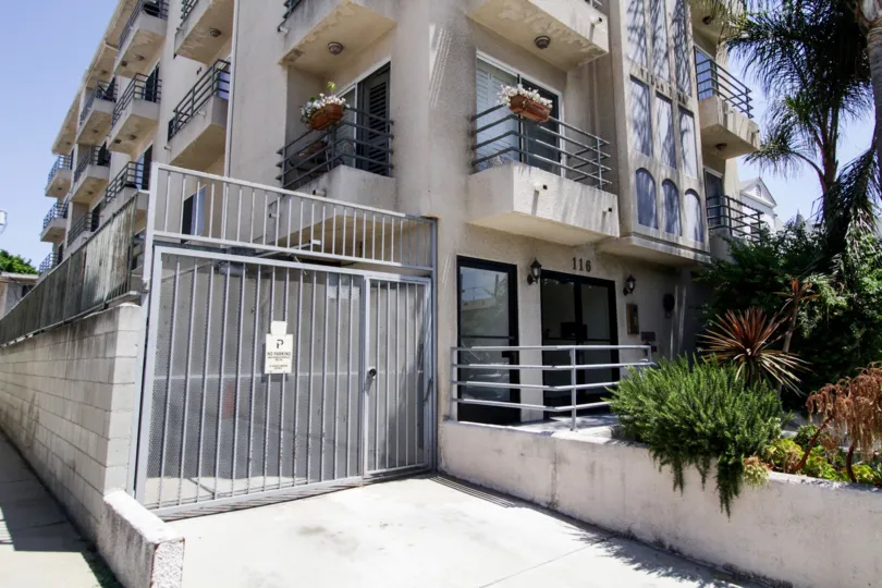 The parking for Villa Dina