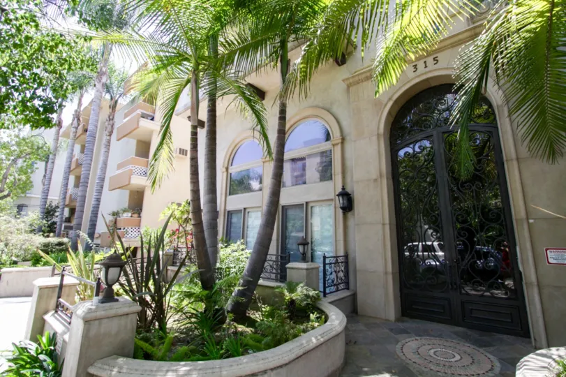 The decorated entryway of Willaman Villas