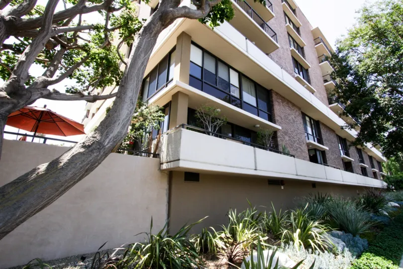 The balconies on 211 Spalding in Beverly Hills