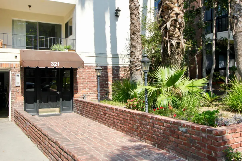 A home with extravagant & cozy to live in serene by experiencing little greenery.