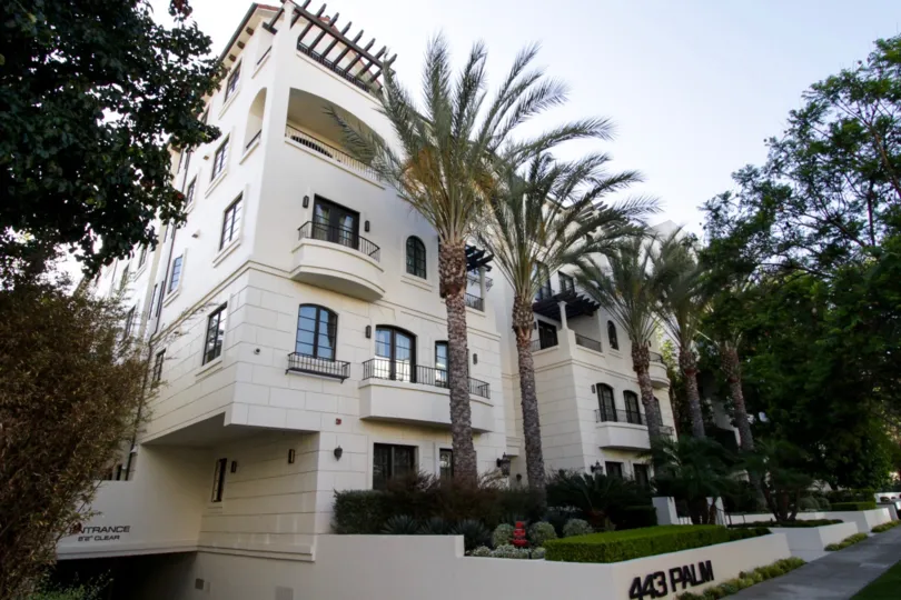 A view of the landscing at 443 N Palm Dr in Beverly Hills
