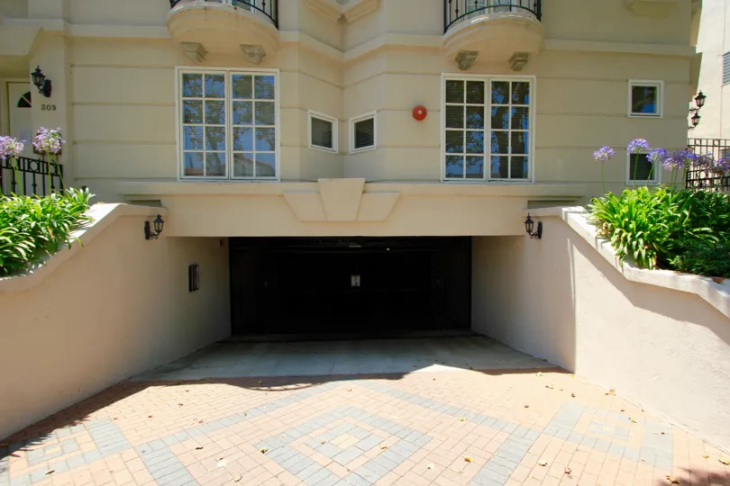The parking in the Almont Townhomes in Beverly Hills