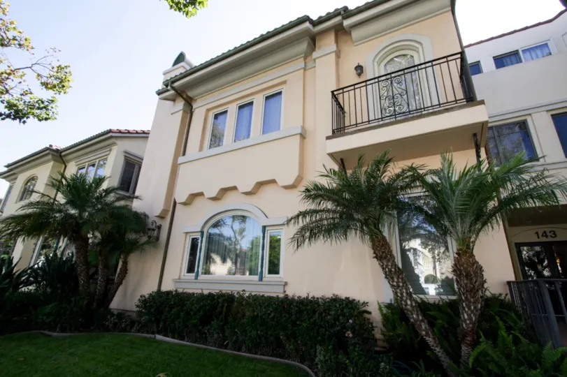 The Beverly Hills Villas building