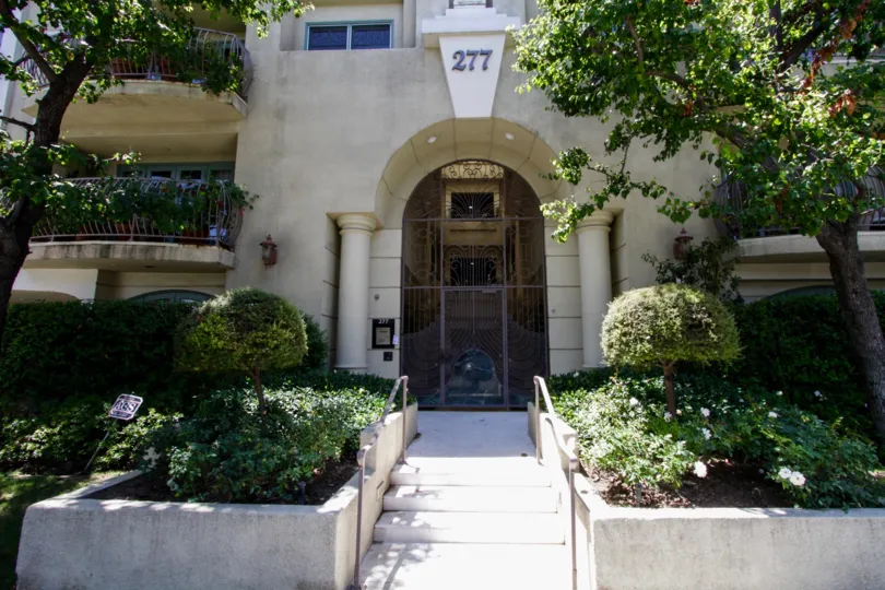 The entrance into the Beverly Spalding