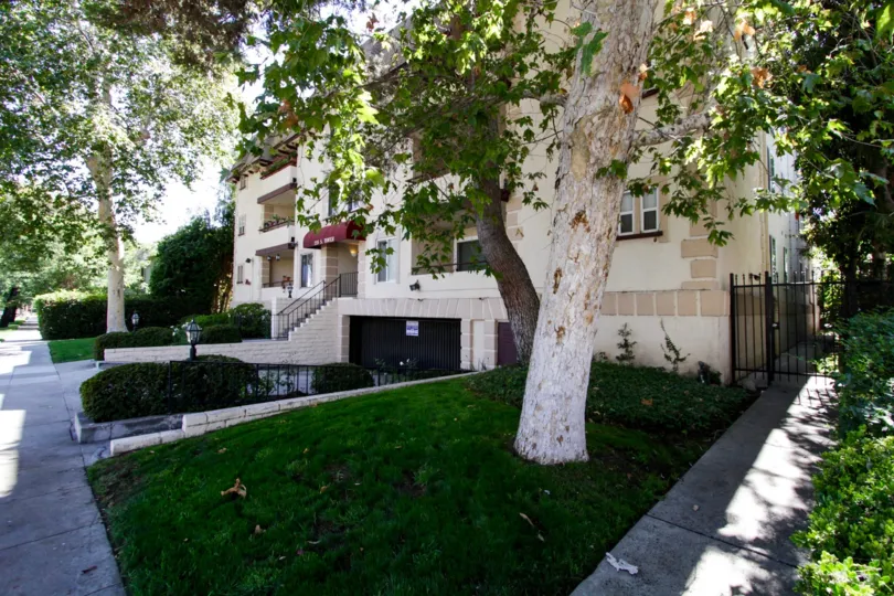The Brighton House landscaping in Beverly Hills